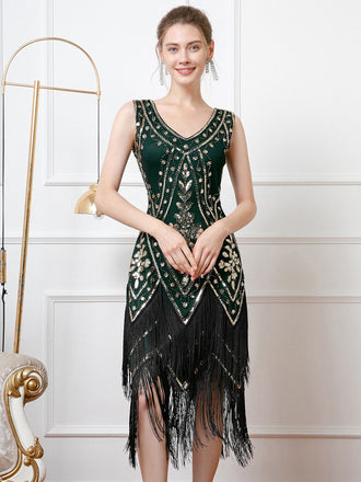 She slips into this 1920s V-Neck Sequined Tassel Flapper Sleeveless Dress and suddenly it's a 1920s daydream