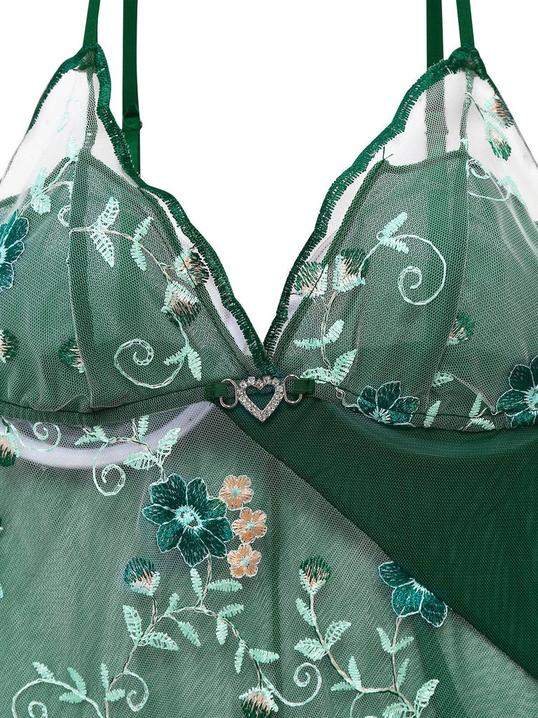 This 1930s Lace Embroidered Floral Slip Nightdress wraps her in 1930s elegance, one twirl at a time