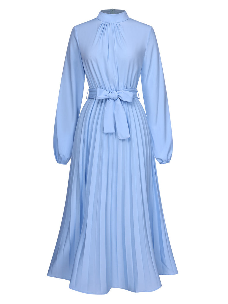 She slips into this 1940s Stand Collar Solid Pleated Dress and suddenly it's a 1940s daydream