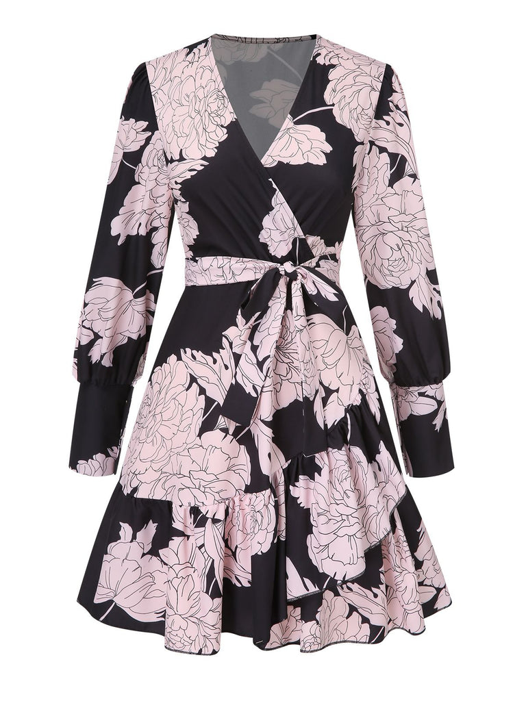 She slips into this 1940s V-Neck Peony Floral Belted Dress and suddenly it's a 1940s daydream