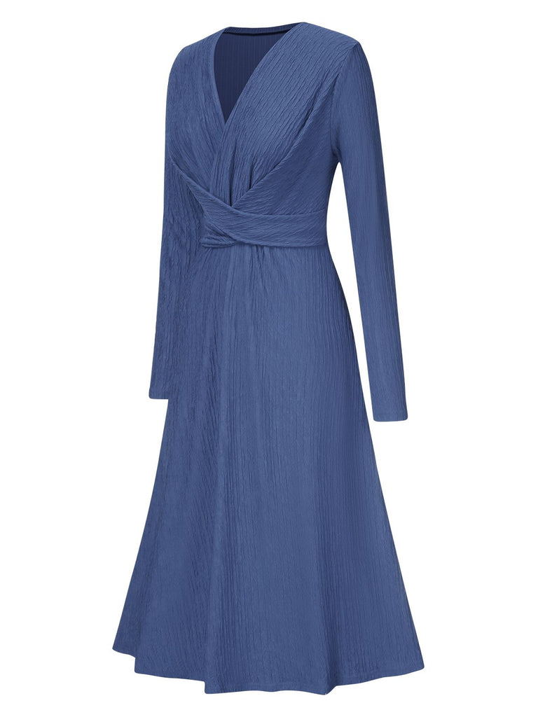 She slips into this 1940s V-Neck Wrap Waist A-Line Midi Dress and suddenly it's a 1940s daydream