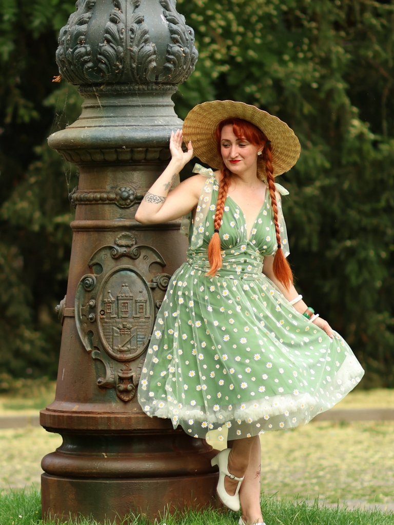 1950s Daisy Mesh Swing Dress, vintage dress, retro fashion, rockabilly, pin-up fashion - vintage inspired fashion