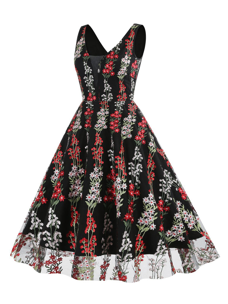 1950s Embroidered Floral V-Neck Swing Dress: timeless style reimagined