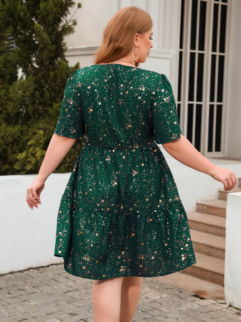 This 1950s Hot Stamping Stars Square Neck Dress wraps her in 1950s elegance, one twirl at a time