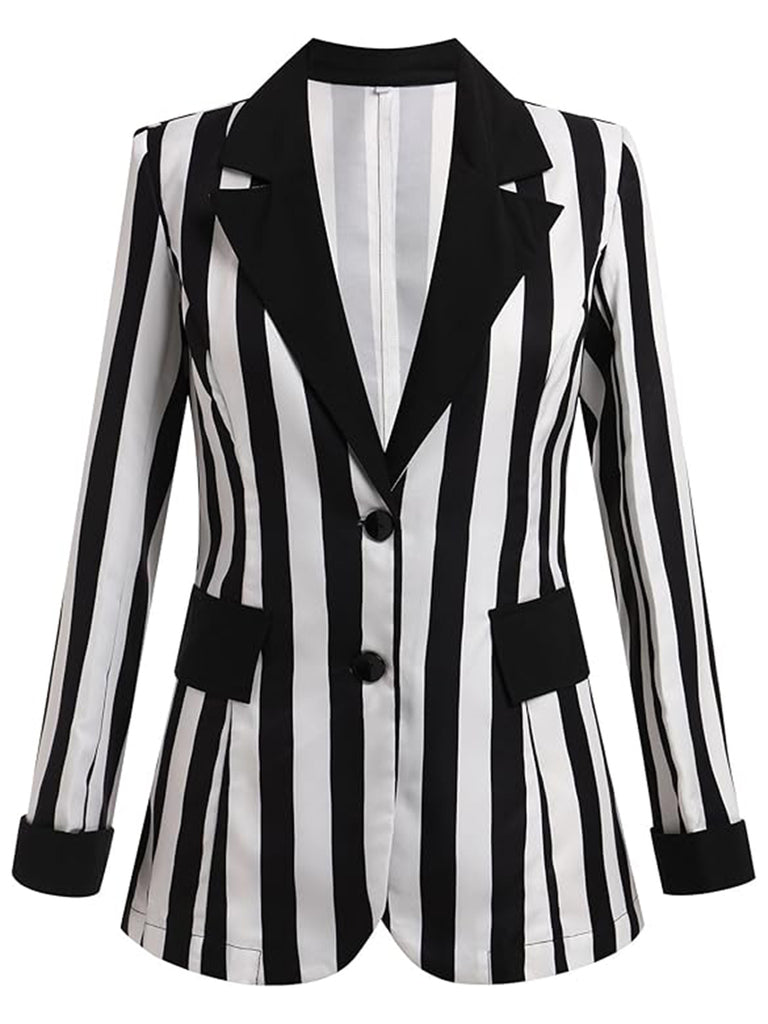 She throws on this 1950s Lapel Contrast Black & White Stripes Blazer and the city feels like 1950s Paris