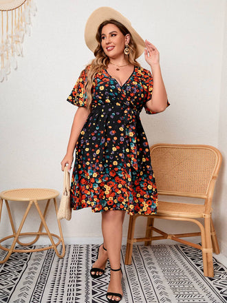1950s Multicolored Floral Flare Sleeve Dress: timeless style reimagined