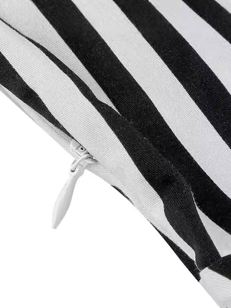 This 1950s Tie Neck Black & White Stripes Belted Dress wraps her in 1950s elegance, one twirl at a time