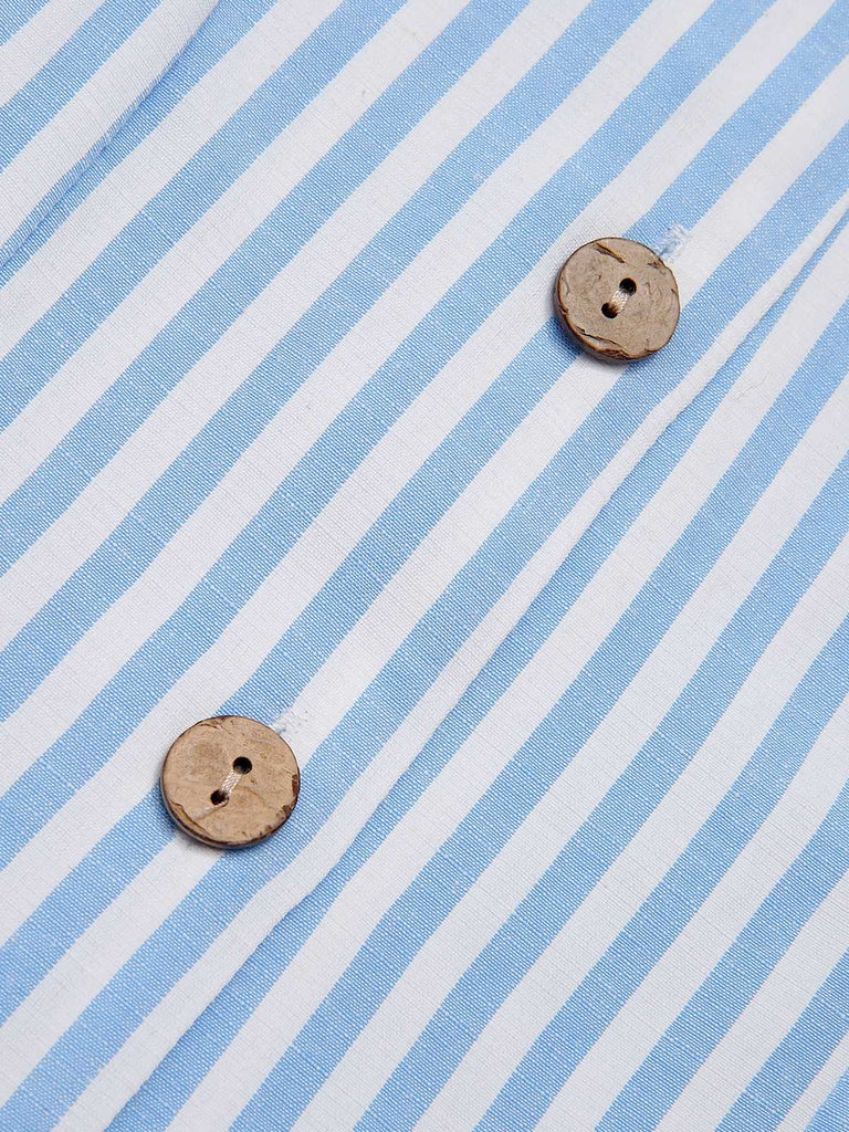 This 1950s V-Neck Stripes Sleeveless Belted Romper carries 1950s stories waiting to be told