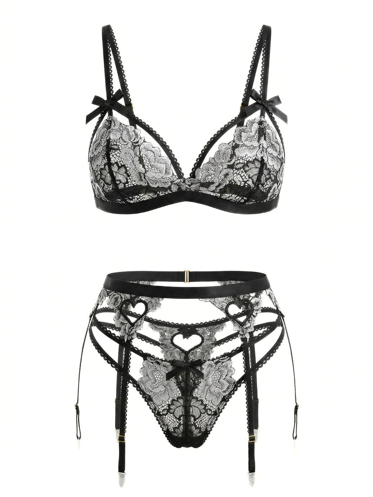1960s Lace Heart Design Lingerie Set - vintage fashion, retro style