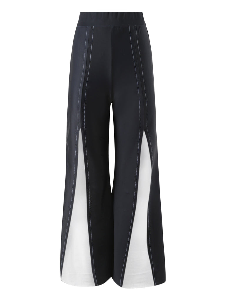 This 2PCS Black 1940s Gothic Straps Swimsuit & Pants carries 1940s vacation dreams in every stitch