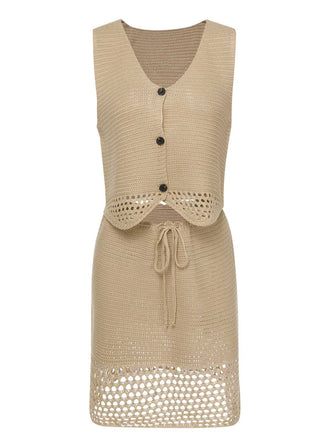 She sways in this 2PCS Khaki 1960s V-Neck Solid Vest & Skirt and it's pure 1960s magic