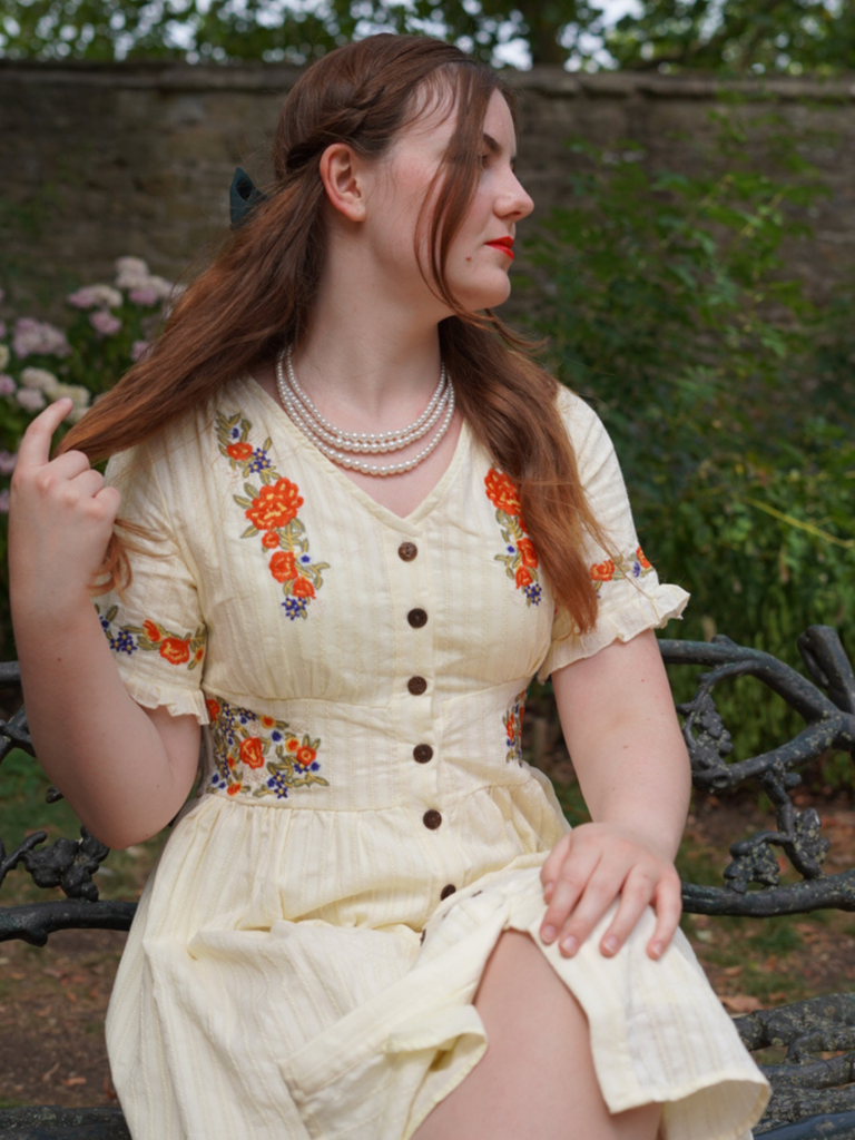 Pure Cotton 1940s V-Neck Floral Dress, vintage dress, retro fashion - vintage inspired fashion
