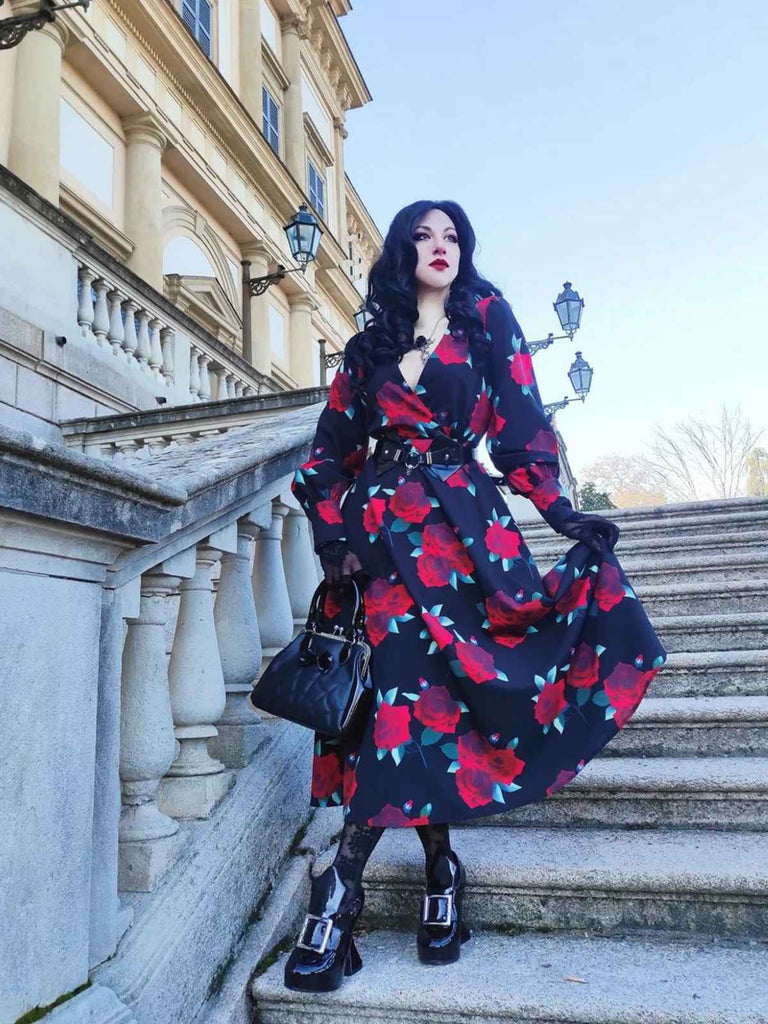 Black 1940s Rose Lantern Sleeved Lace-Up Dress: where 1940s romance meets her modern spirit