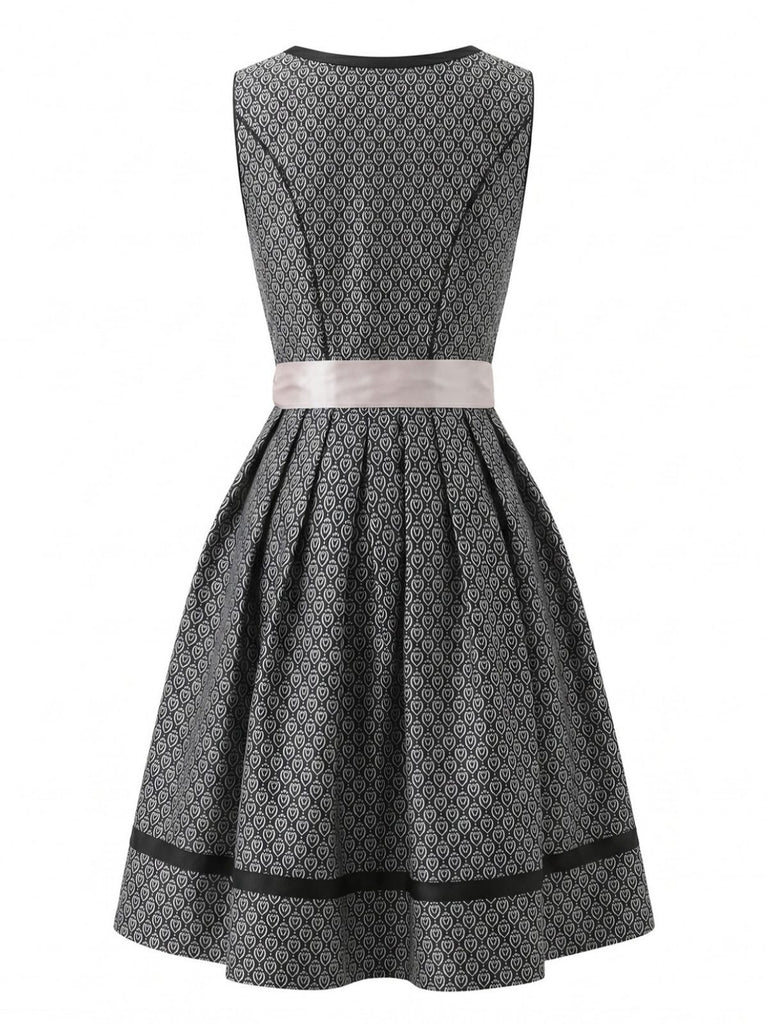 Black 1950s Square Neck Dress & Floral Lace Apron, vintage dress, retro fashion, rockabilly, pin-up fashion - vintage inspired fashion