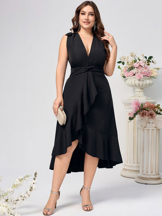 She slips into this Black 1950s V-Neck Ruffles Dress and suddenly it's a 1950s daydream