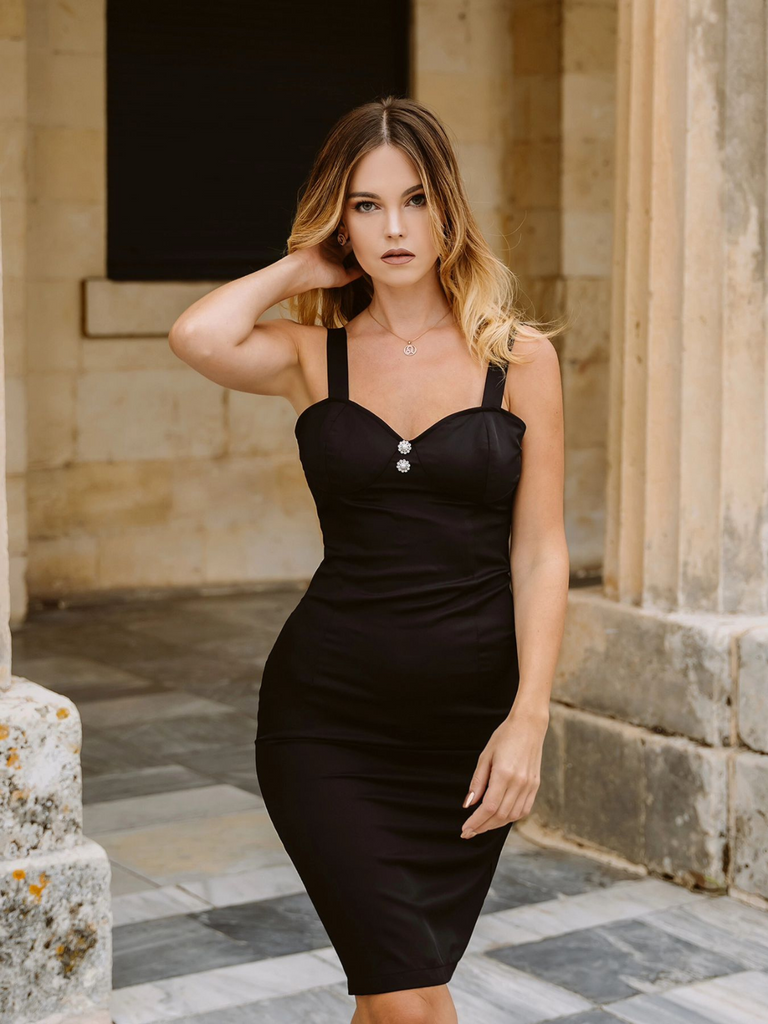 Black 1960s Solid Pearl Buttons Suspender Dress: where 1960s romance meets her modern spirit