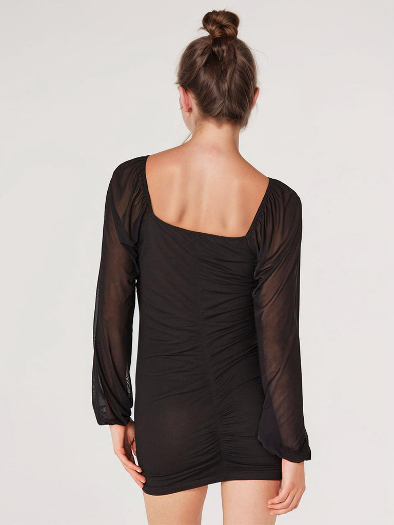 This Black 1970s Mesh Off Shoulder Pearl Wrinkle Dress wraps her in 1970s elegance, one twirl at a time