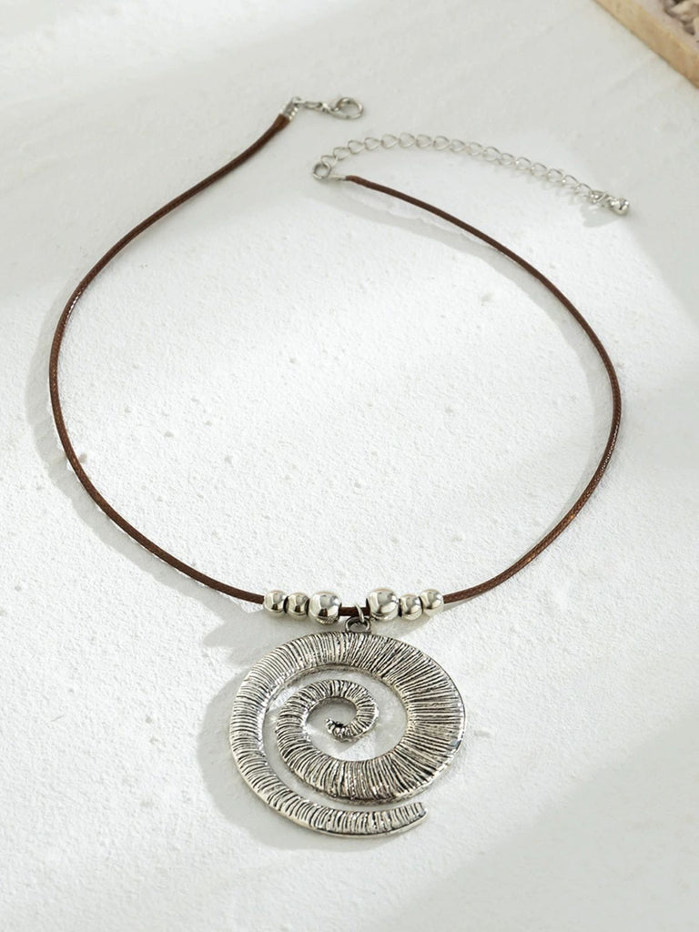 Conch Starfish Pendant Leather Cord Necklace — the vintage finishing touch that makes her outfit sing