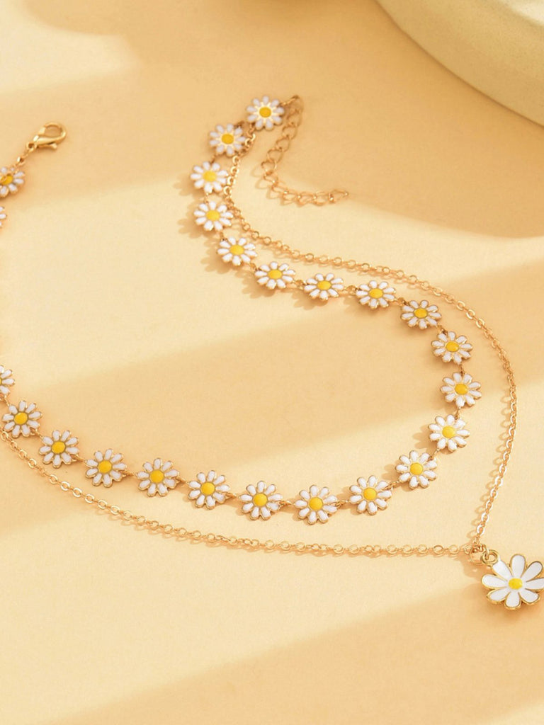 Daisy Flower Pendant Layered Necklace | vintage accessory, retro jewelry, classic style - perfect for retro fashion enthusiasts