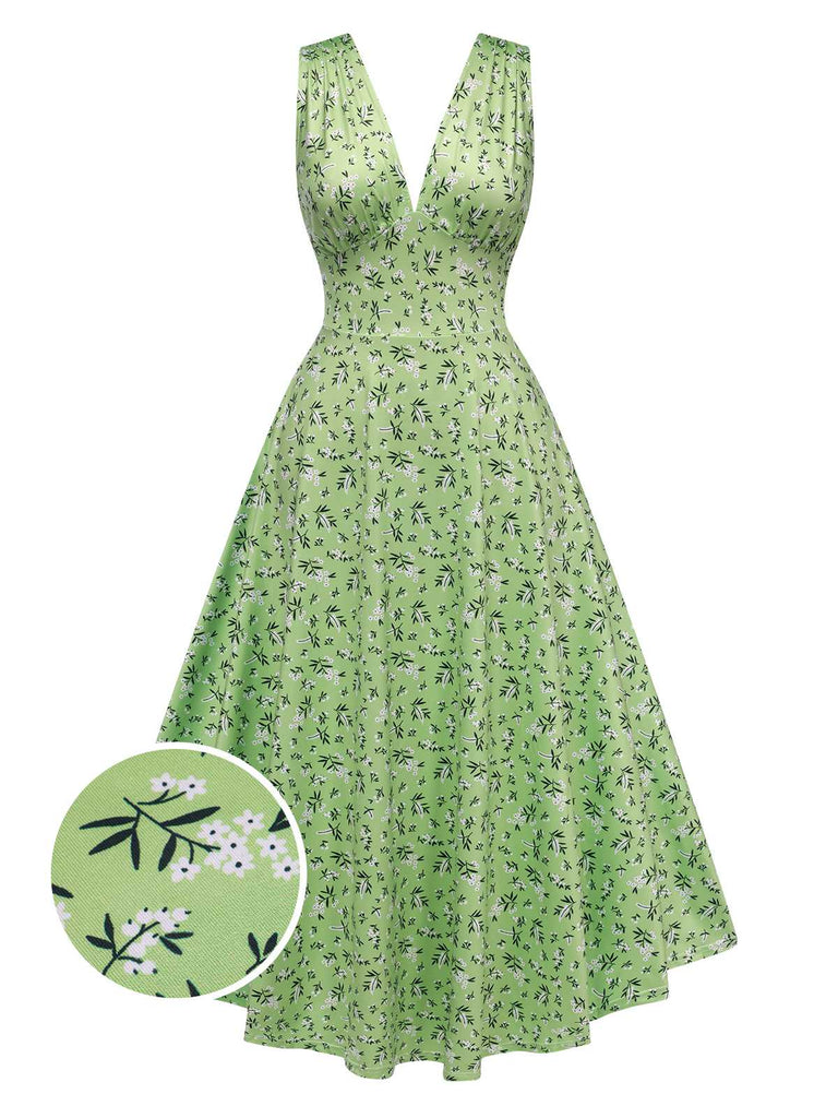She slips into this Green 1940s V-Neck Ditsy Floral Dress and suddenly it's a 1940s daydream