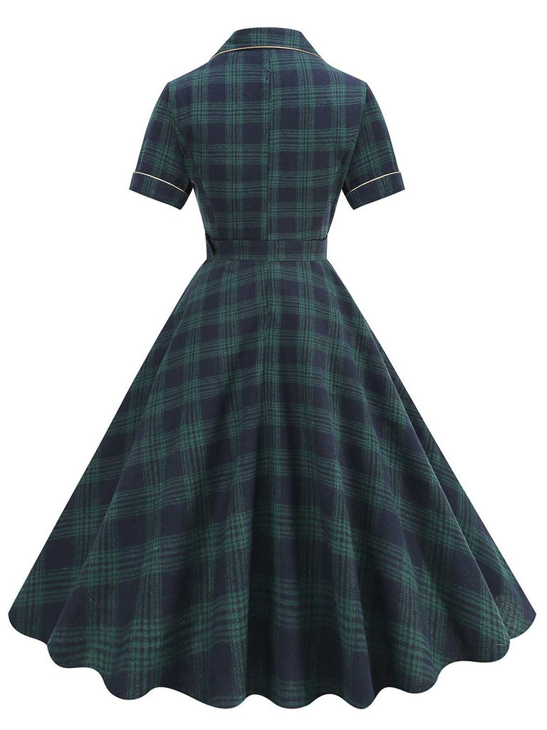 This Green 1950s Lapel Plaids Swing Dress wraps her in 1950s elegance, one twirl at a time