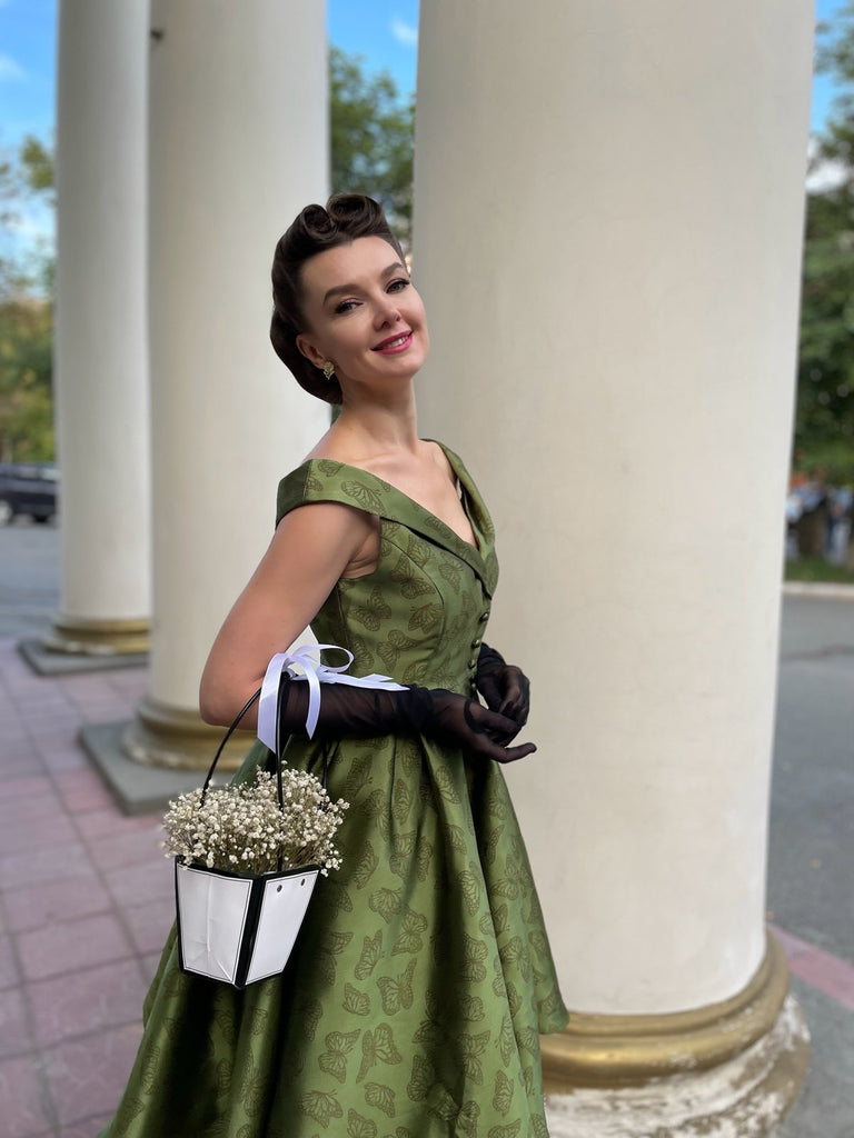 Green 1950s Off-Shoulder Vintage Dress — vintage elegance for the modern woman
