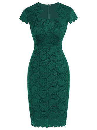 She slips into this Green 1960s Floral Solid Bodycon Dress and suddenly it's a 1960s daydream