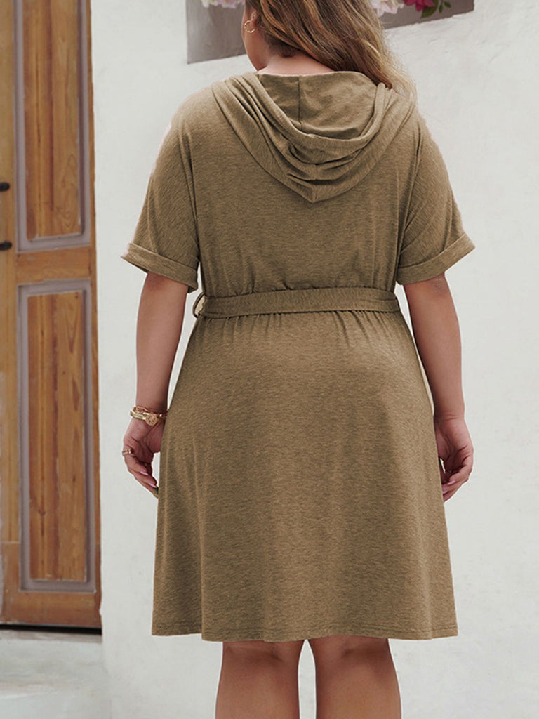 This Khaki 1950s Solid Hooded Belt Dress wraps her in 1950s elegance, one twirl at a time