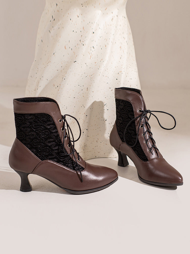 She finds her 1950s story in this Lace Pointed Leather Heel Vintage Boots