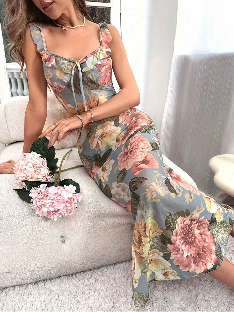 Multicolor 1970s Floral V-Neck Straps Nightgown: where 1970s romance meets her modern spirit