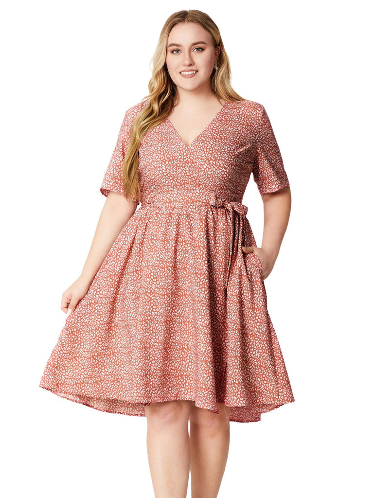 [Plus Size] Pink 1940s V-Neck Floral Pocketed Wrap Dress - vintage dress, retro fashion, floral print for vintage lovers