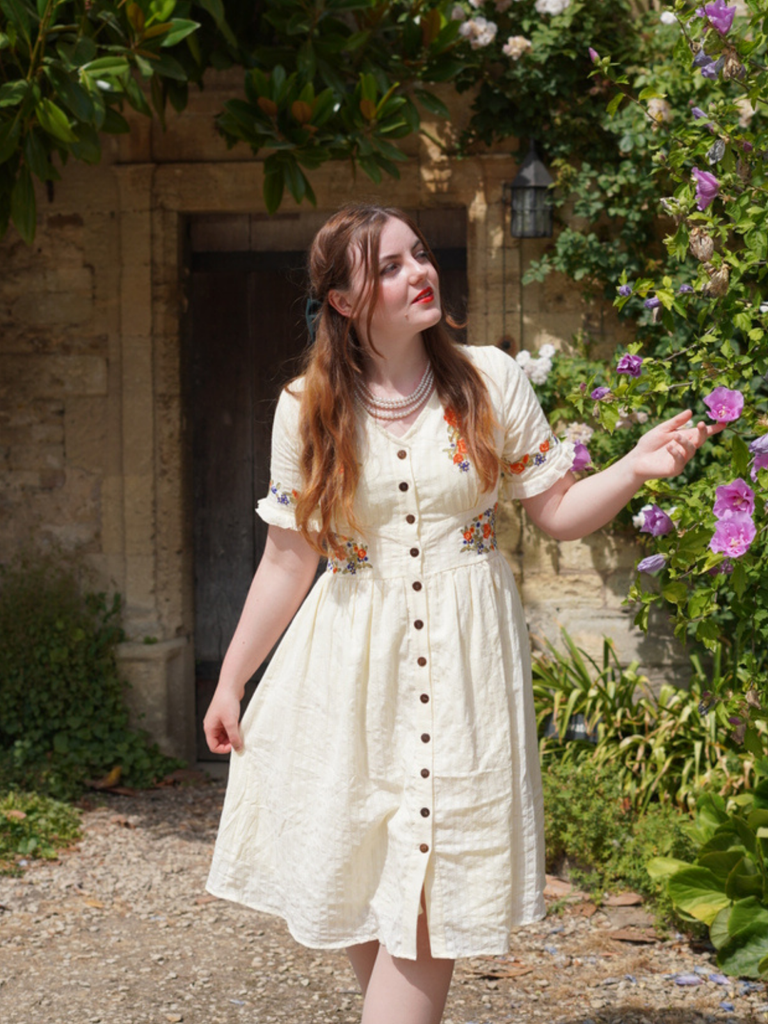 Pure Cotton 1940s V-Neck Floral Dress, vintage dress, retro fashion - vintage inspired fashion