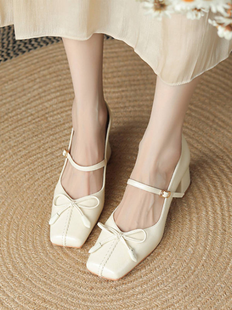 Retro Bow Square Toe High Heel Shoes: timeless 1950s elegance she makes her own