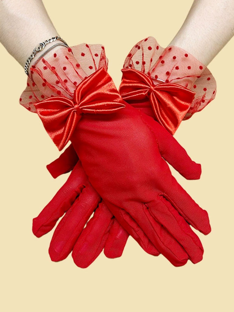 This Retro Dots Mesh Bow Sheer Gloves carries 1950s stories waiting to be told