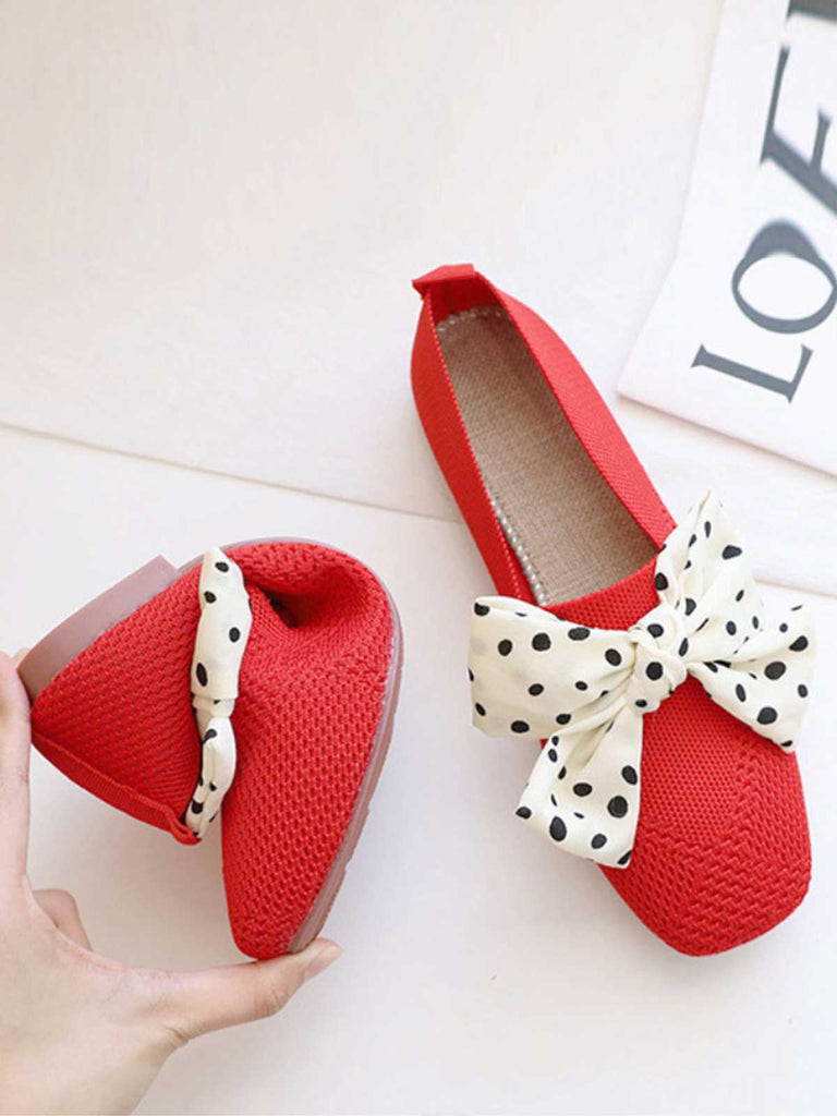 Retro Polka Dot Bow Soft Sole Shoes: timeless 1950s elegance she makes her own