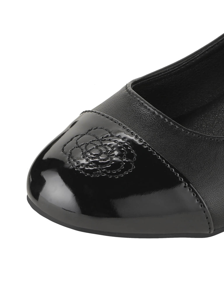 Round Toe Flower Buckled Shoes, vintage shoes, retro heels - perfect for women who love vintage and retro fashion