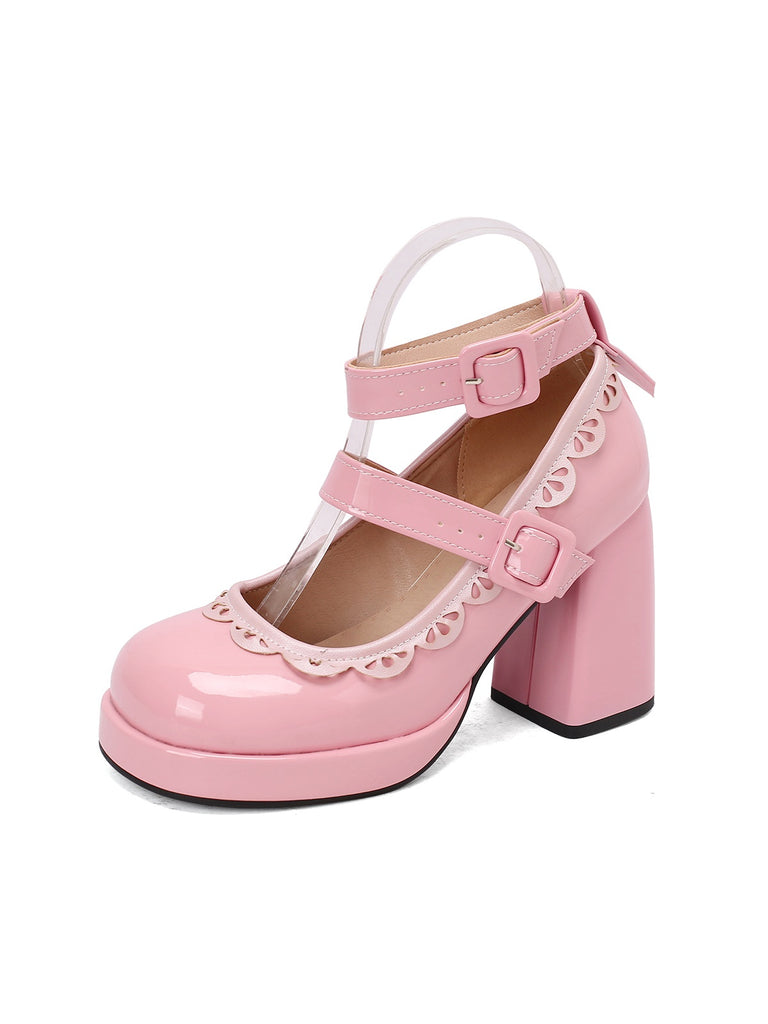 She finds her 1950s story in this Vintage Lace Patent Leather Chunky Heels