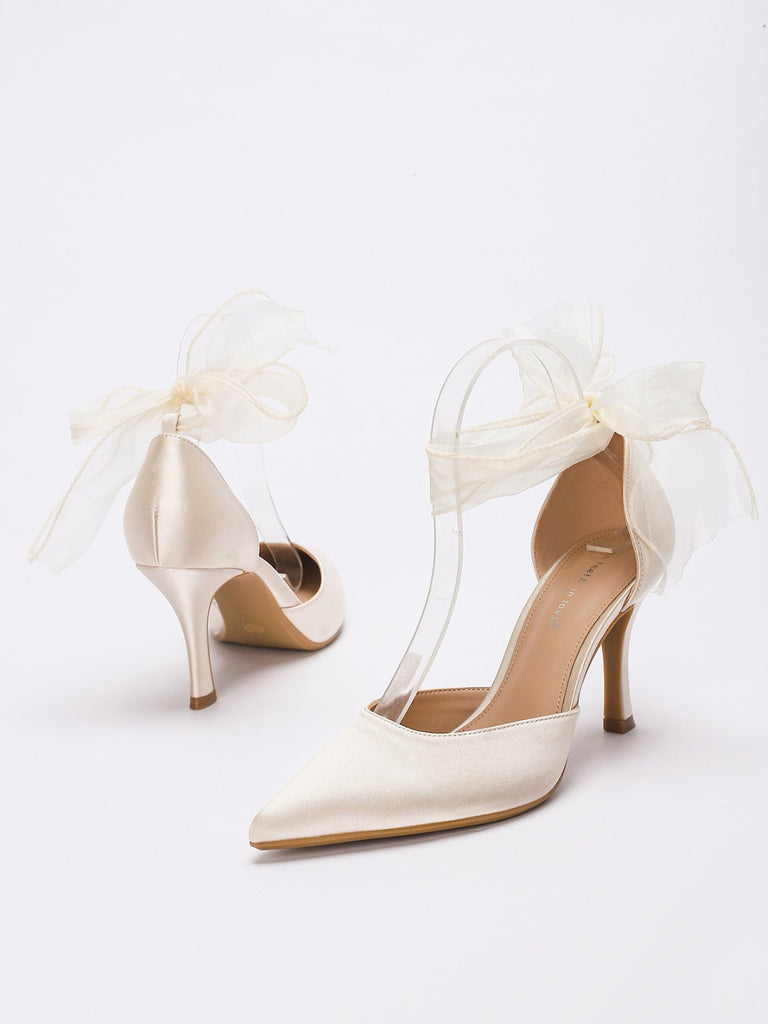 Vintage Satin Ribbon Pointed-Toe High Heels: beautiful vintage fashion, retro style, classic elegance with timeless appeal