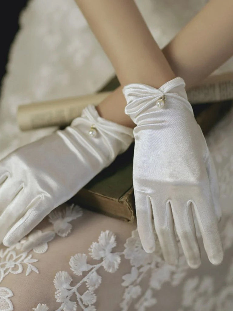 Vintage Solid Stretch Satin Short Gloves — 1950s elegance in the palm of her hand