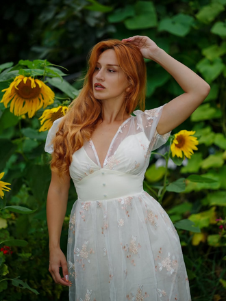 White 1950s Deep V-Neck Embroidered Floral Dress - vintage dress, retro fashion, rockabilly