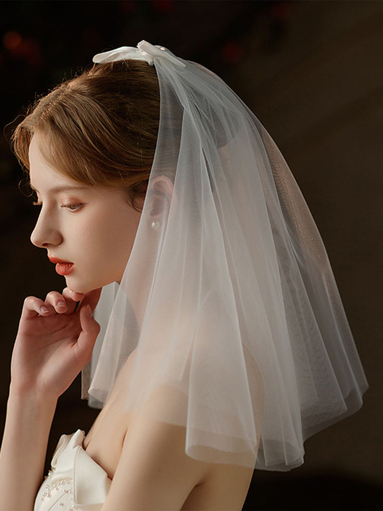 White Vintage Bow Wedding Bridal Veil - vintage fashion, retro style, pure white