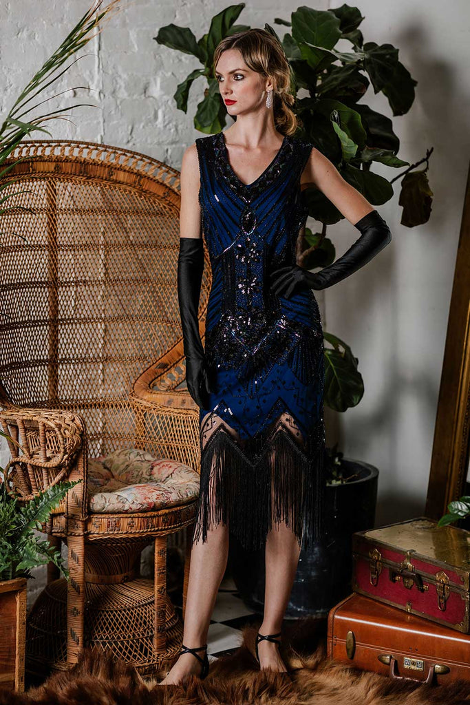 1920s Sequined Flapper Dress: where 1920s romance meets her modern spirit