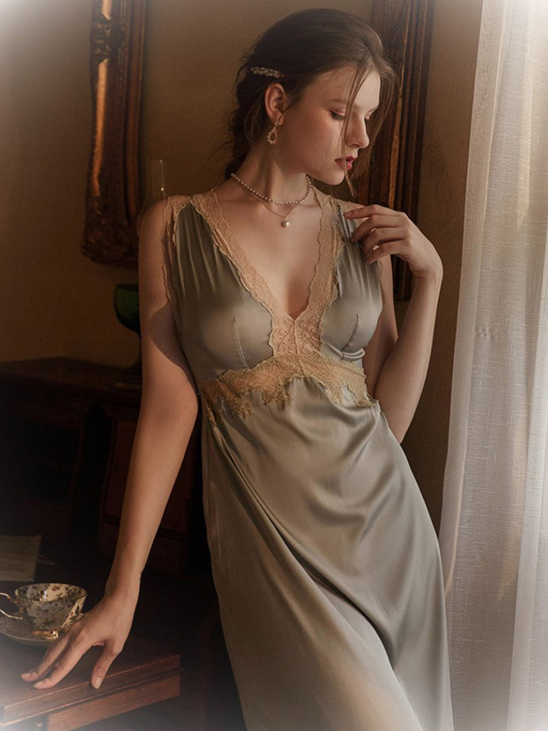 1950s Lace Backless V-Neck Satin Sleepwear: timeless style reimagined