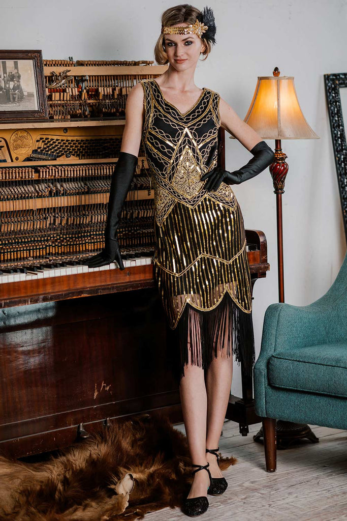 Gold 1920s Sequined Flapper Dress: where 1920s romance meets her modern spirit