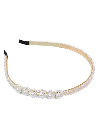 Retro White Pearls Headband: timeless style reimagined