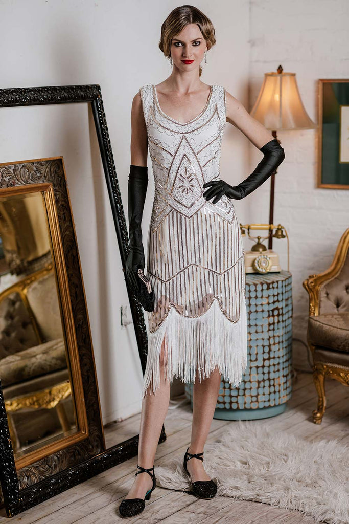 White 1920s Fringed Flapper Dress: where 1920s romance meets her modern spirit
